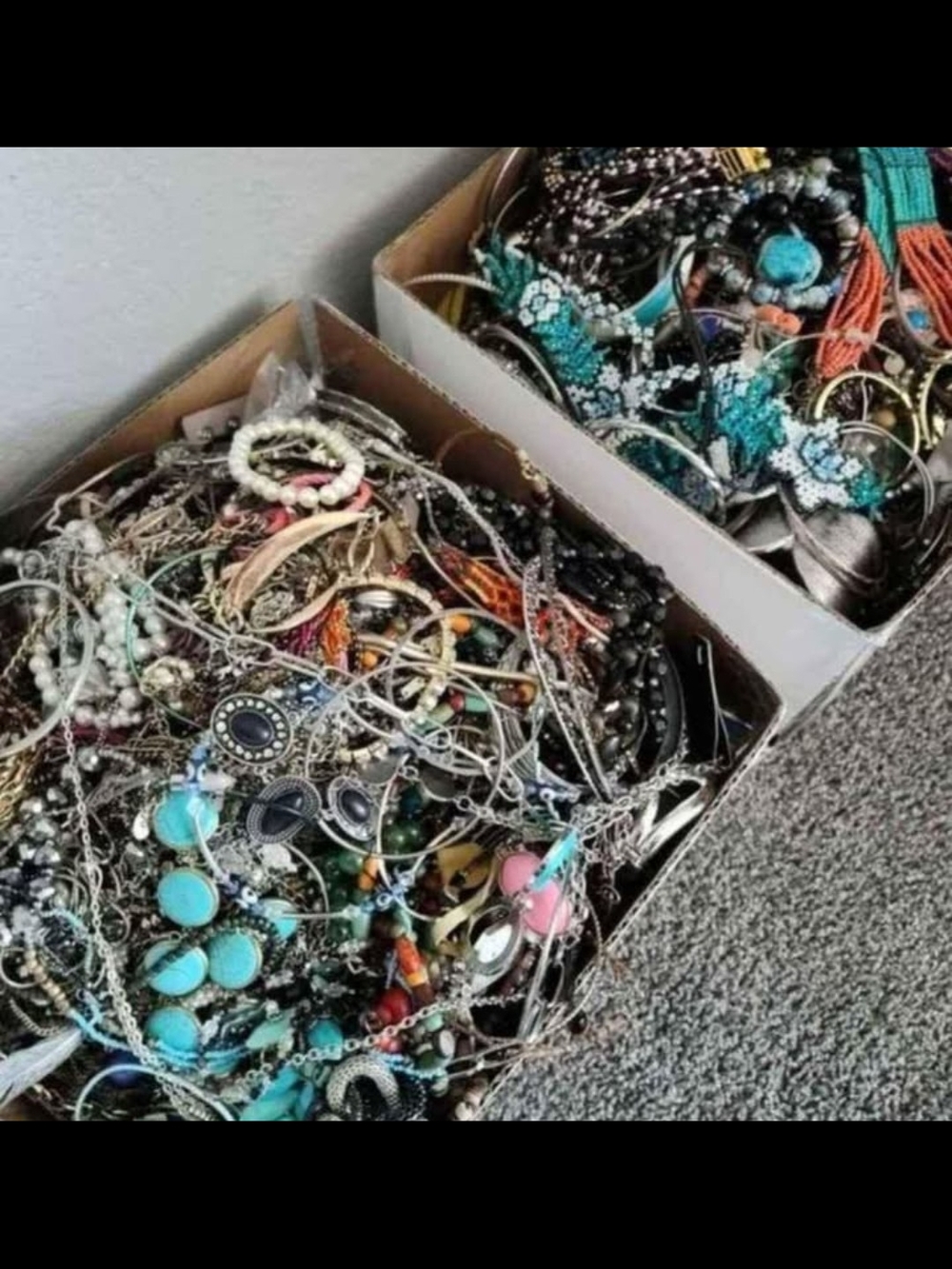 3 pounds jewelry lot costume vintage rings necklaces bracelets earrings pins pul - Picture 2 of 7
